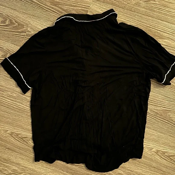 Victoria Secret Pyjama Top - Picture 2 of 2